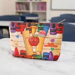 cartuchera escolar personalizada con motivo de creyones